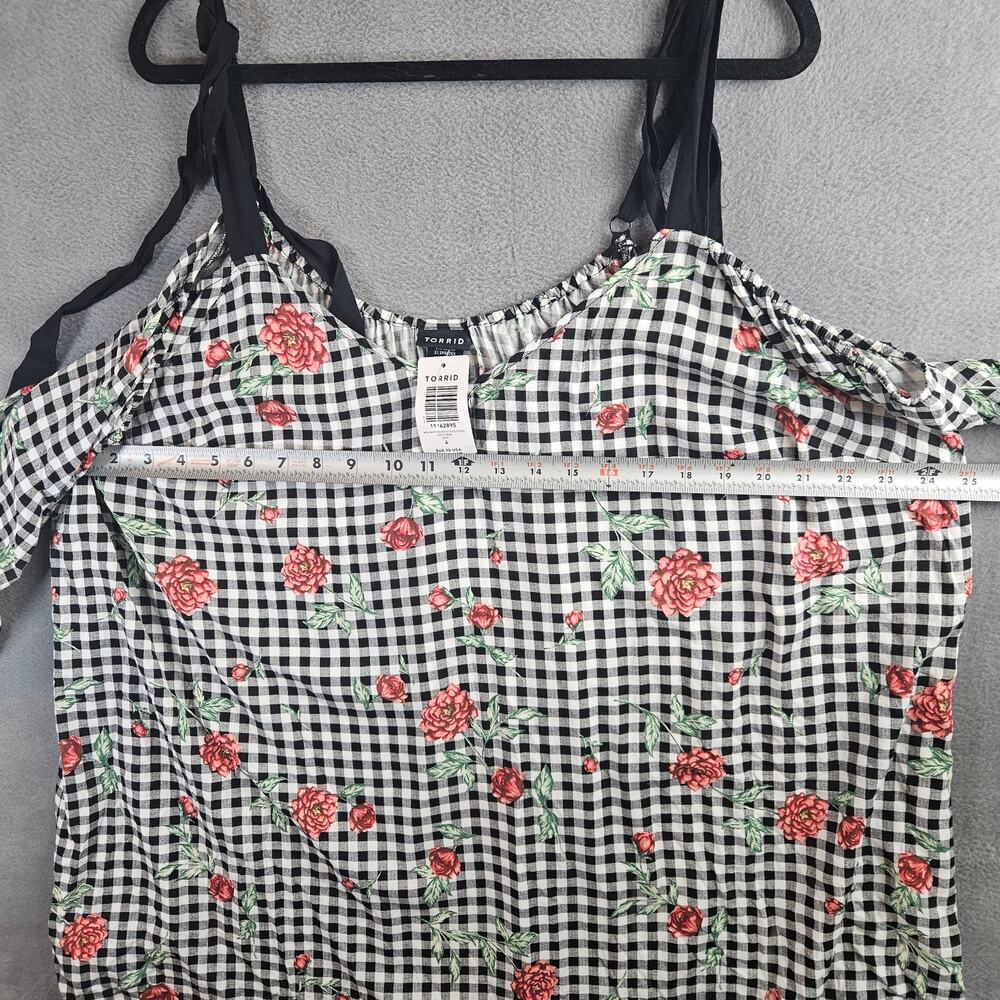 Torrid Gingham Floral Cold Shoulder Blouse Black White Rose Print Flowy Top Sz 4 - Picture 7 of 8